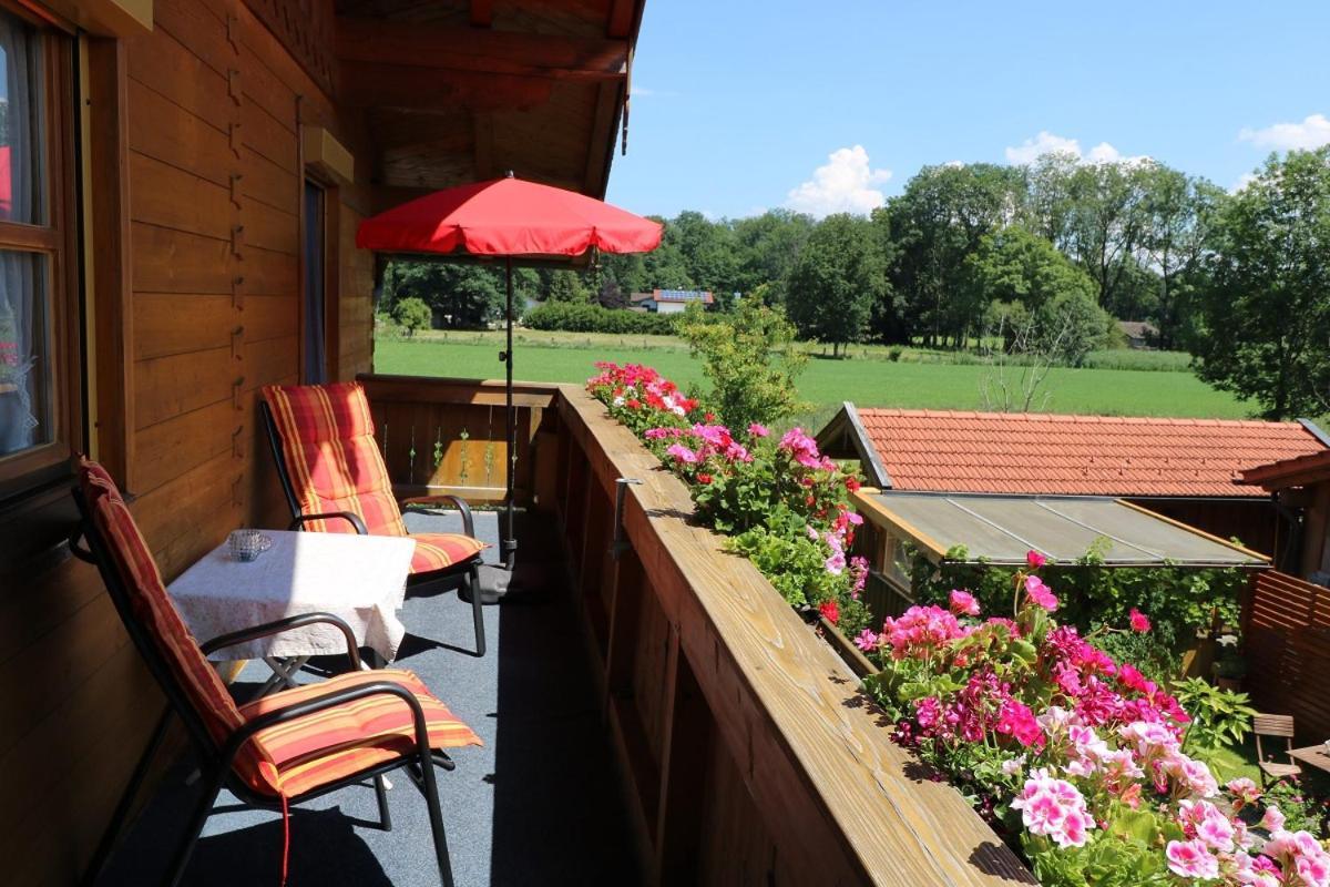 Apartamento Haus Blumenfeld-Schwaiger Übersee Exterior foto